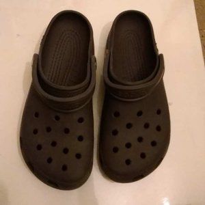 Brown Crocs Sandal Shoes in good condition Sz women's 9 W/ Men's 11M